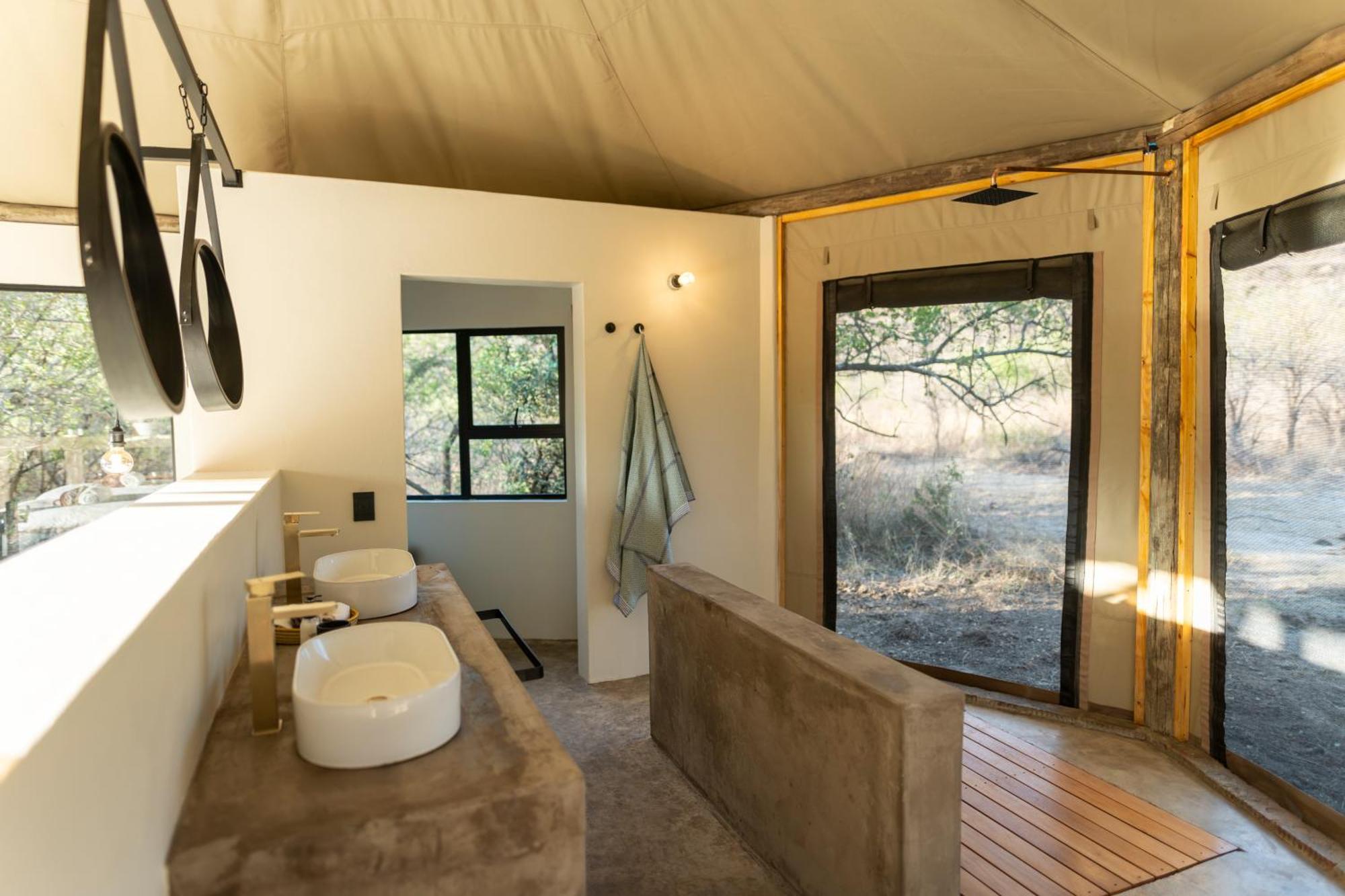 Sasi Africa Luxury Tented Bush Lodge Bergville Exterior photo